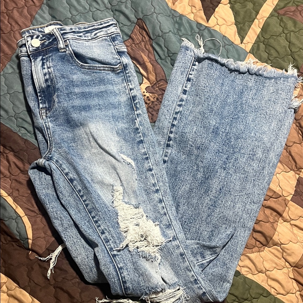 Stylish Distressed Blue Straight Leg Jeans